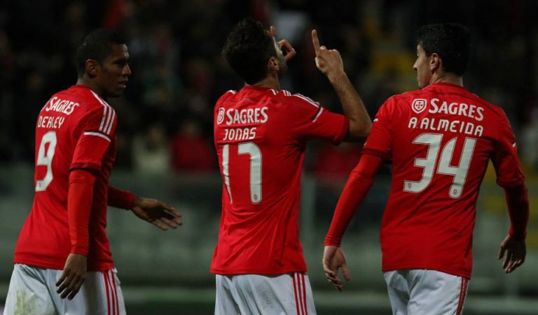 Moreirense 0-2 Benfica: Jonas mais dez