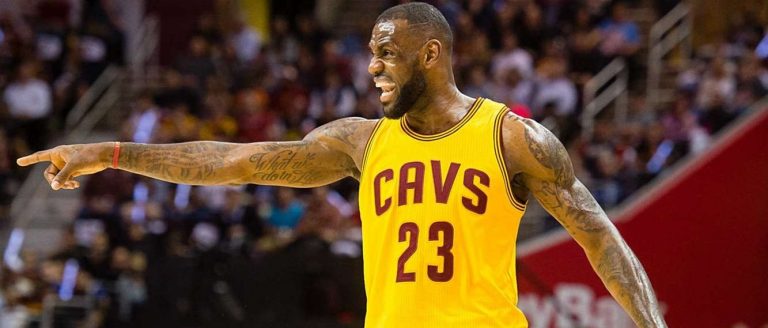 LeBron James manda mais do que o treinador