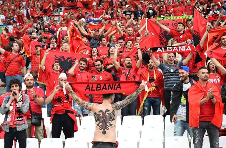 França 2–0 Albânia: (Mais) Uma vitória suada