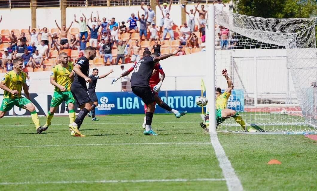 Académico de Viseu FC x CD Tondela