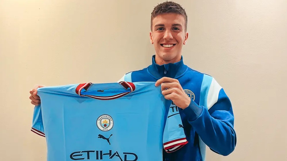 Máximo Perrone Manchester City FC