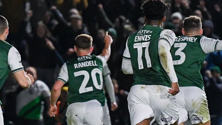 Plymouth e Ipswich sobem ao Championship