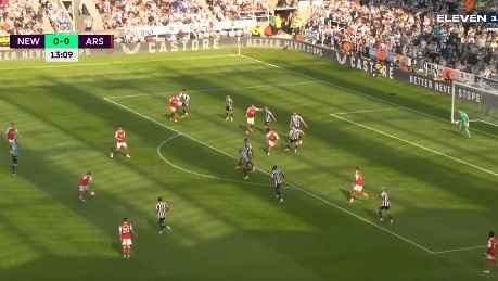 Odegaard marca contra Newcastle