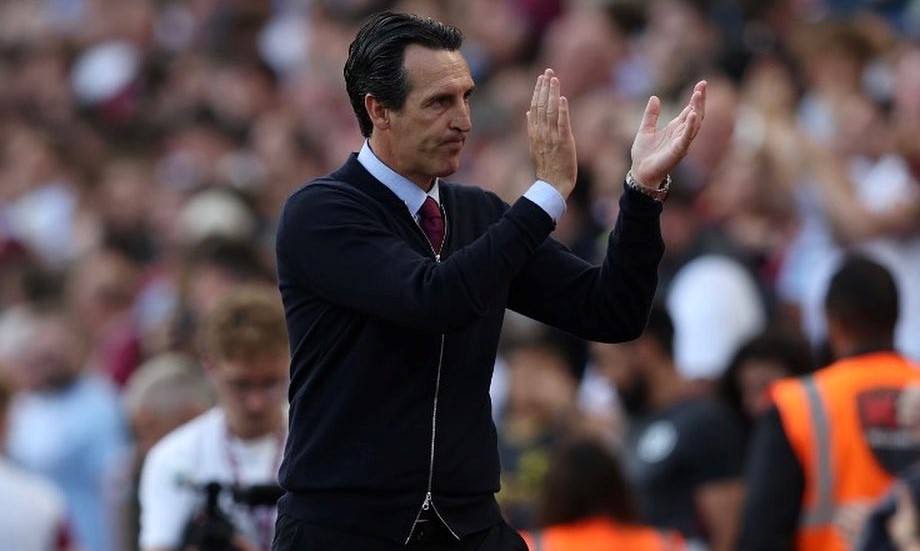Unai Emery a treinar o Aston Villa