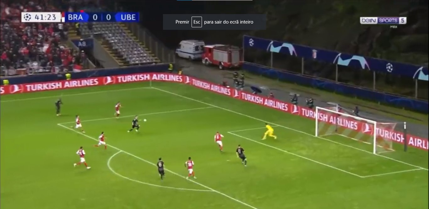 Robin Gosens faz golo