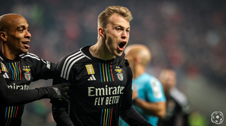 Casper Tengstedt já está nos Países Baixos para fechar transferência e trocar Benfica pelo Feyenoord