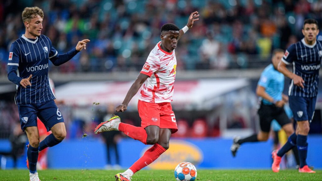 Ilaix Moriba, um dos wonderkids do Football Mangager, a jogar pelo RB Leipzig