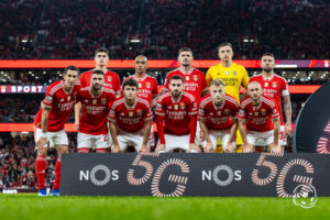 Jogadores do Benfica antes do apito inicial