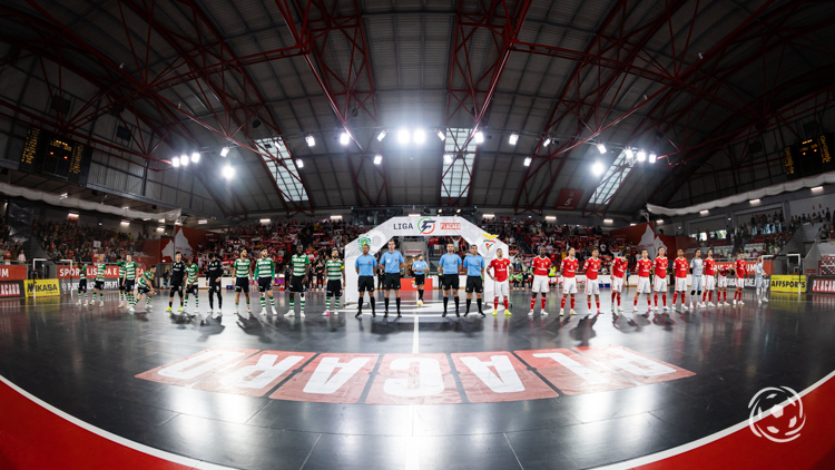 Jogadores de Futsal de Benfica e Sporting