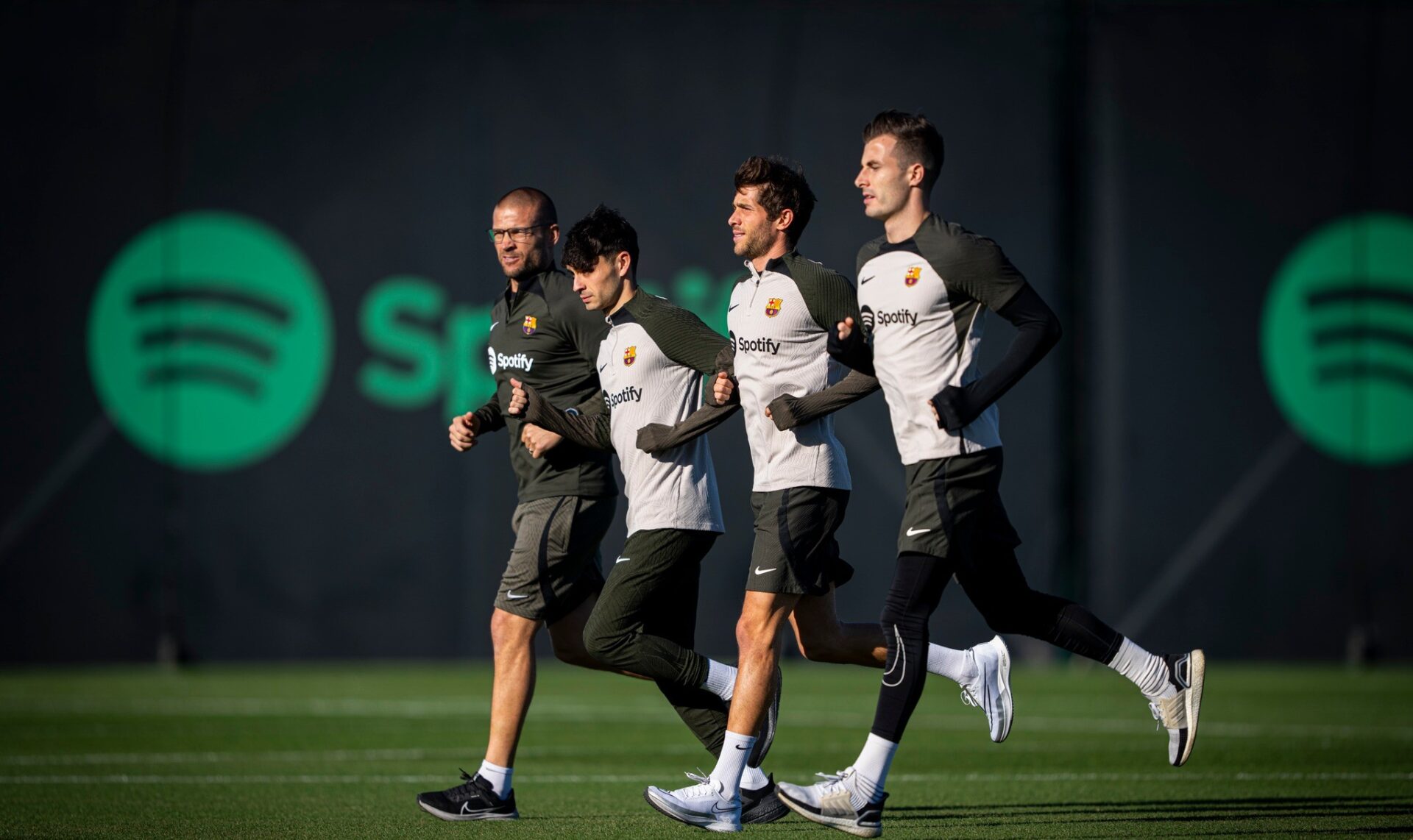 Barcelona atletas no treino