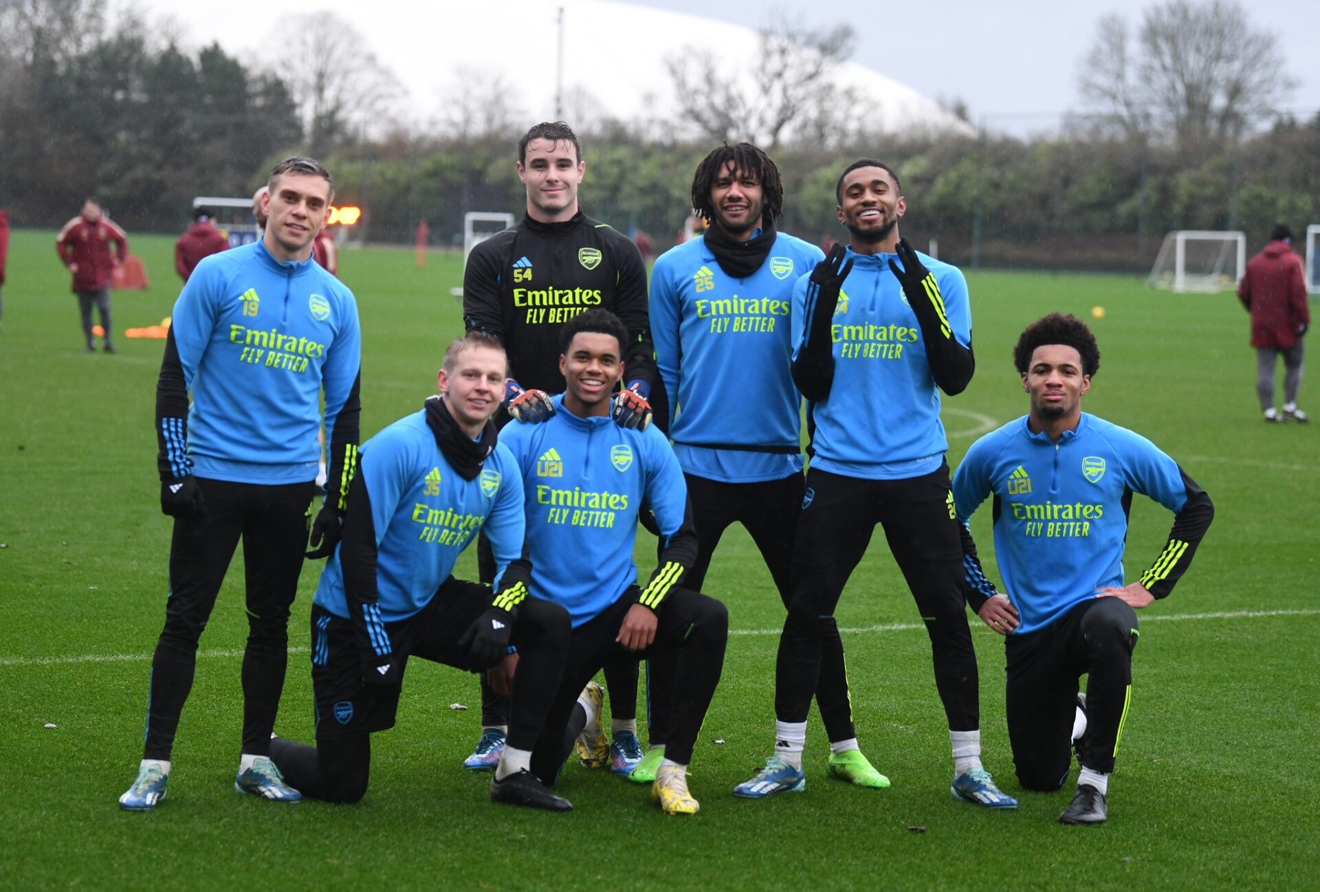 Jogadores do Arsenal a treinar