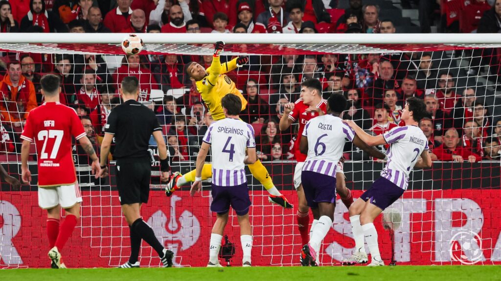 Jogadores do Toulouse e do Benfica