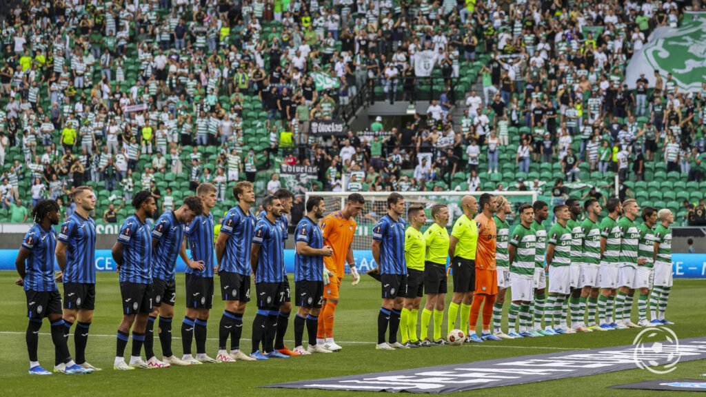 Jogadores de Sporting e Atalanta na Liga Europa