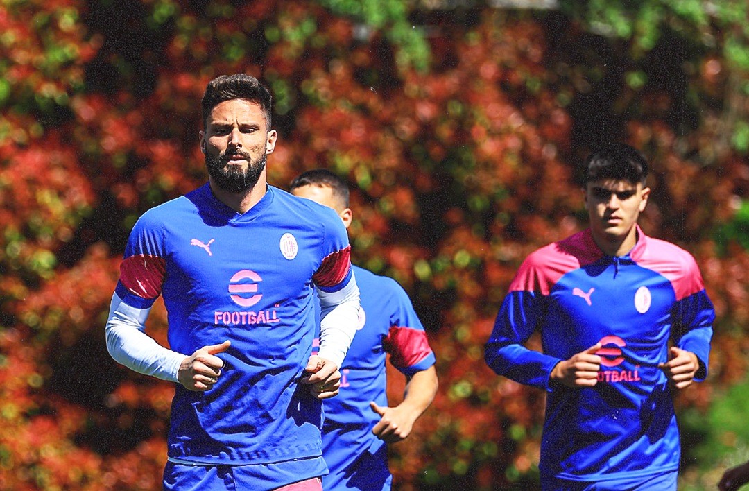 Jogadores do AC Milan a treinar