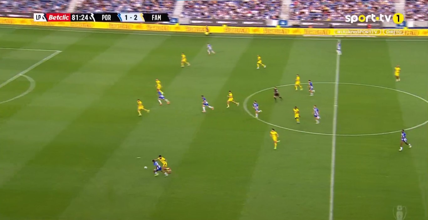 Mehdi Taremi faz golo