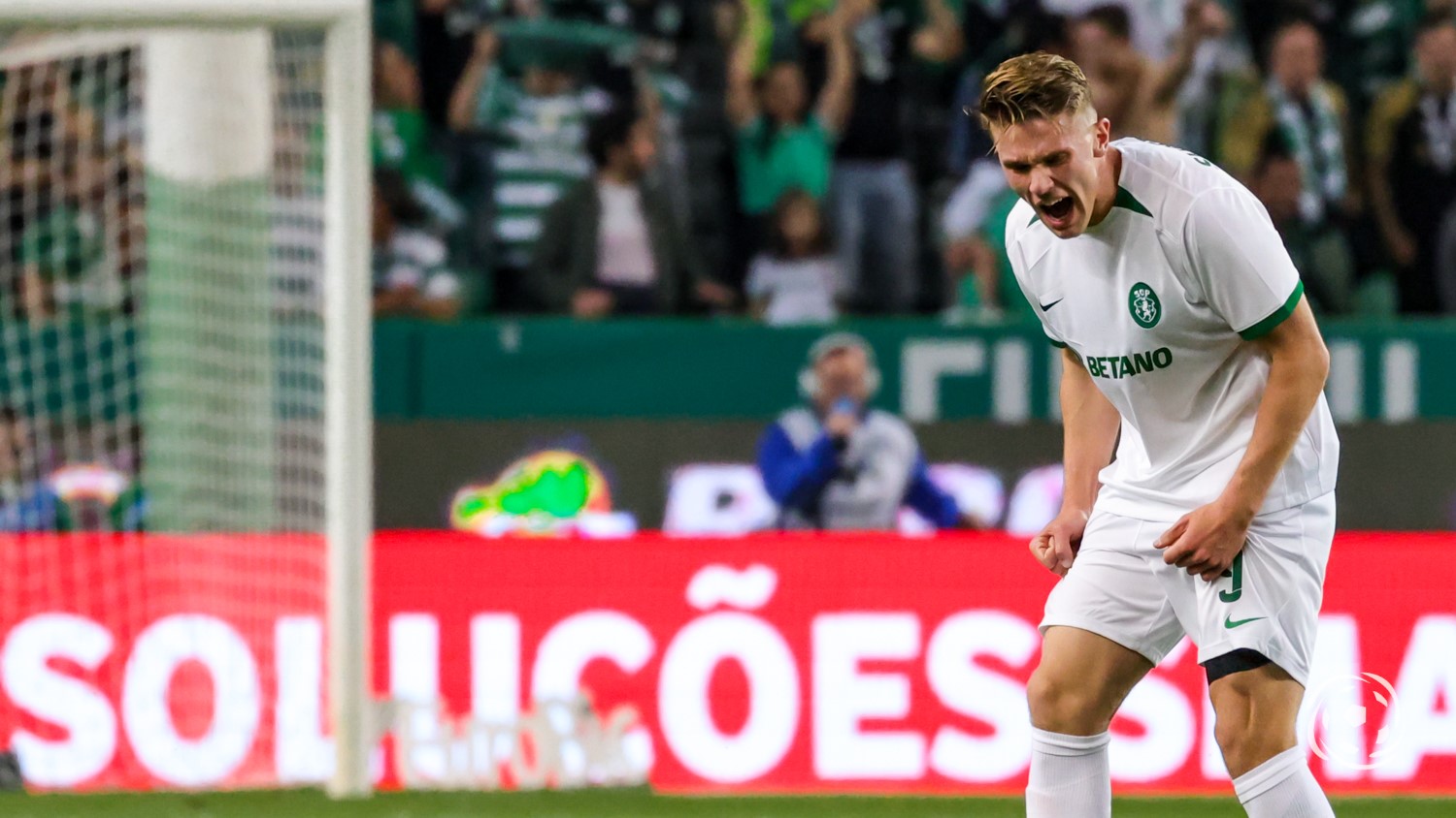 Viktor Gyokeres joga pelo Sporting