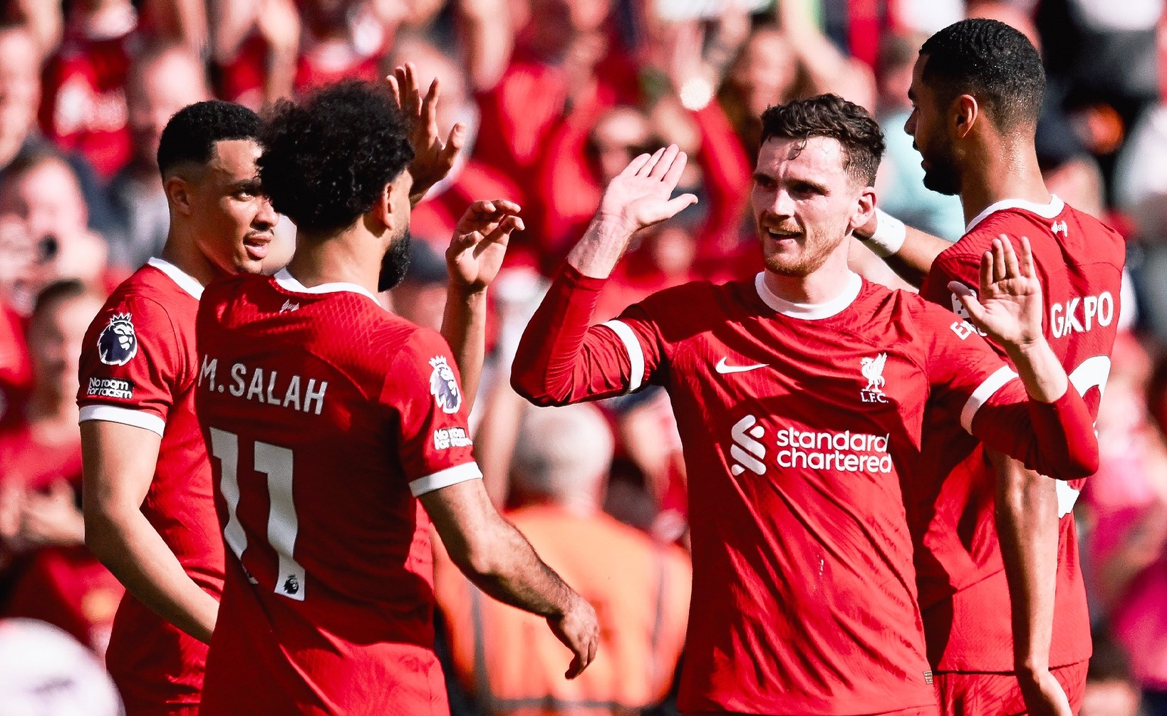 Jogadores do Liverpool a celebrar