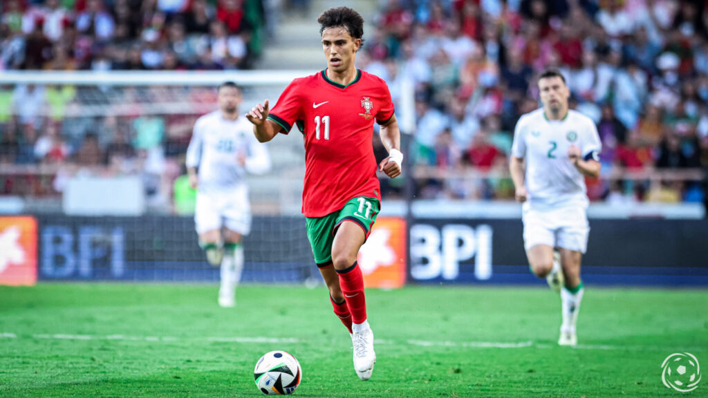 João Félix a jogar por Portugal interessa a José Mourinho