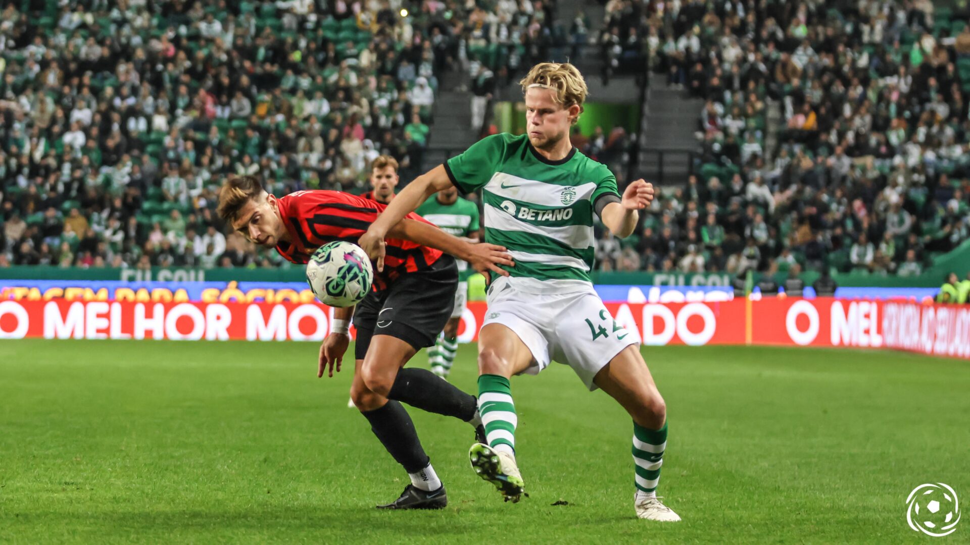 Morten Hjulmand no jogo do Sporting contra o Dumiense