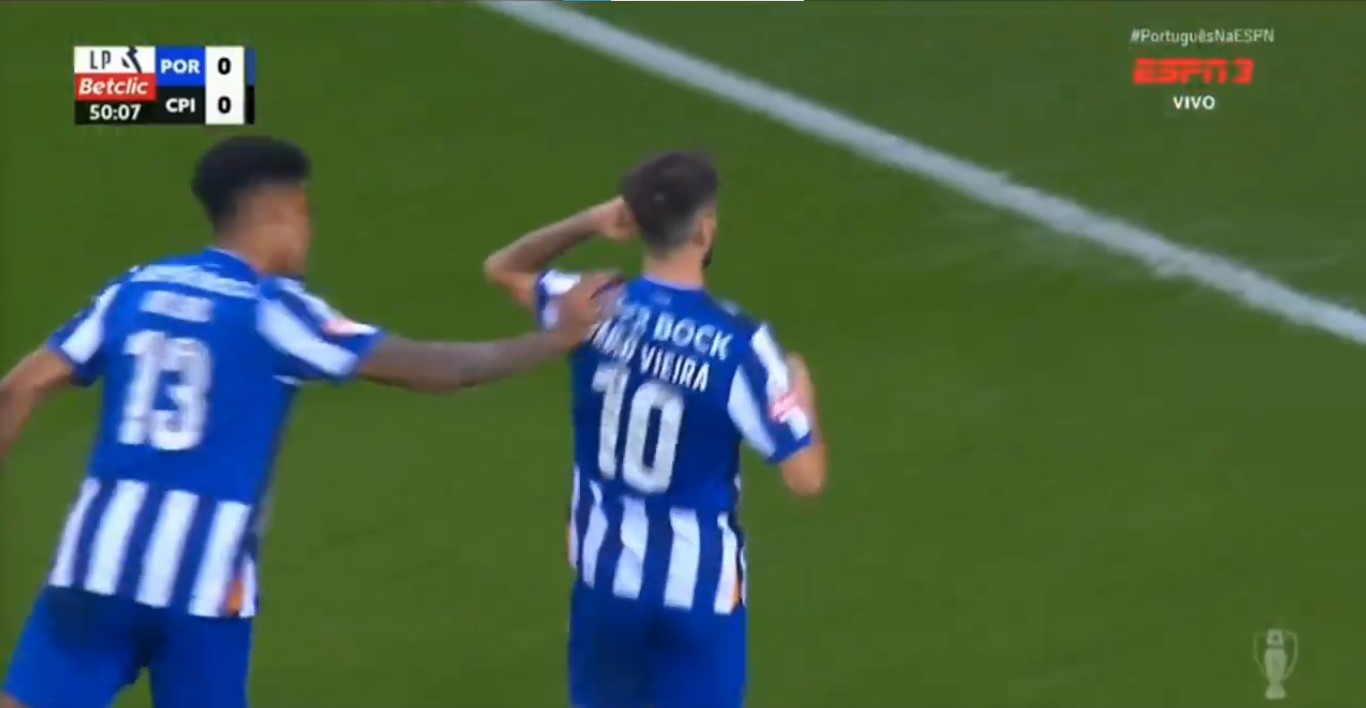 Fábio Viera a celebrar