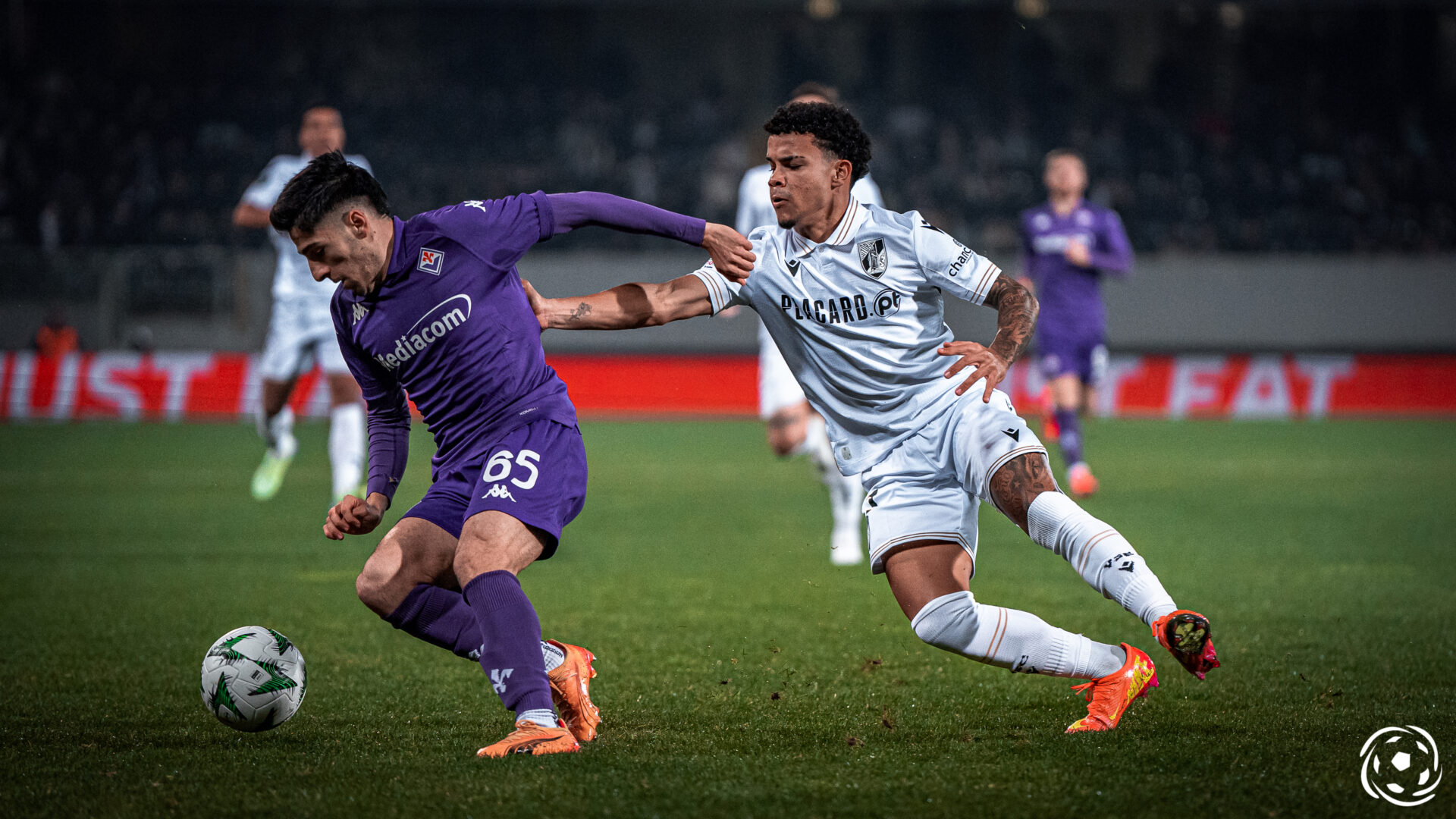 Kaio César Fabiano Parisi Vitória SC Fiorentina