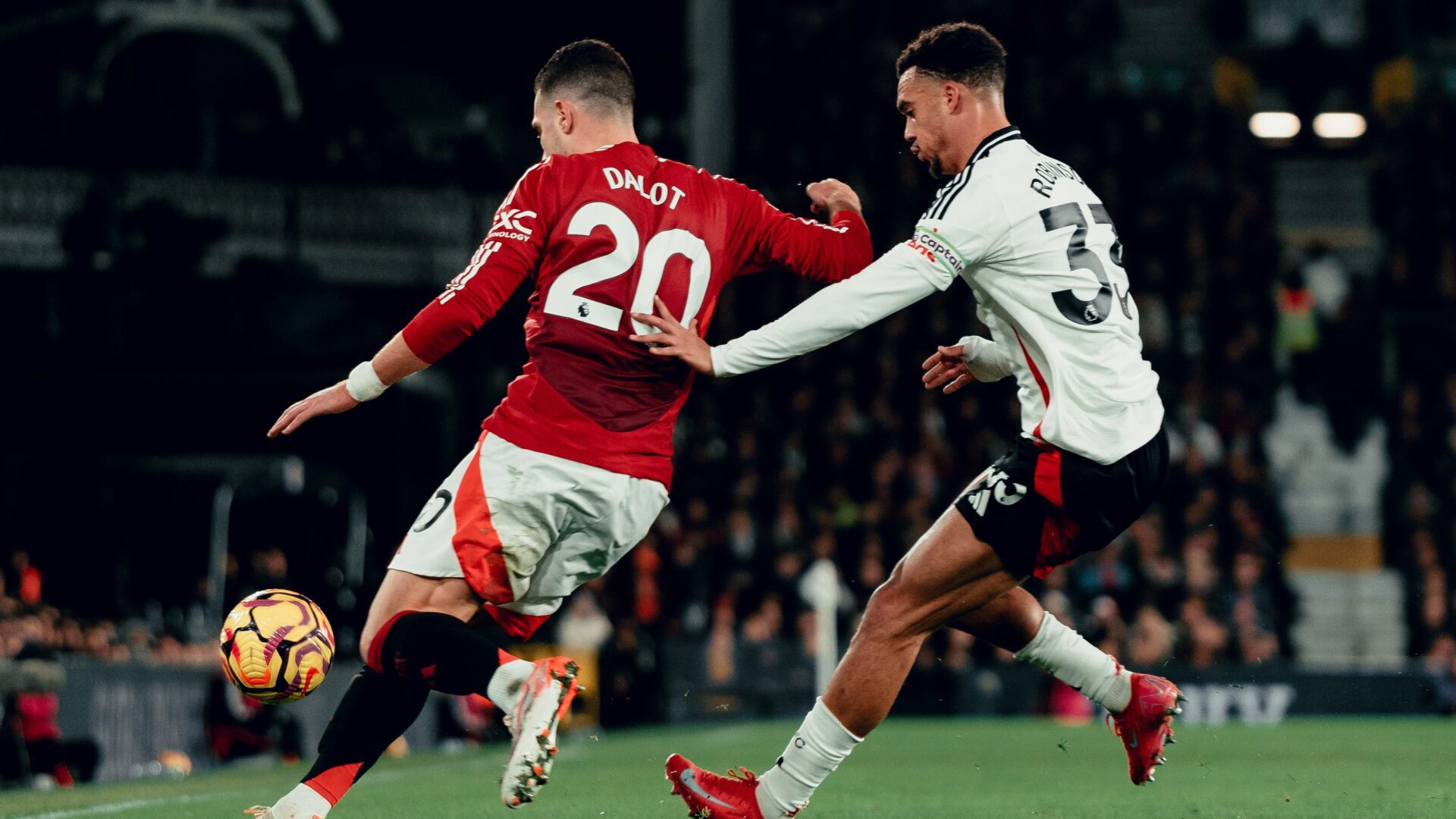 Diogo Dalot Antonee Robinson Manchester United Fulham