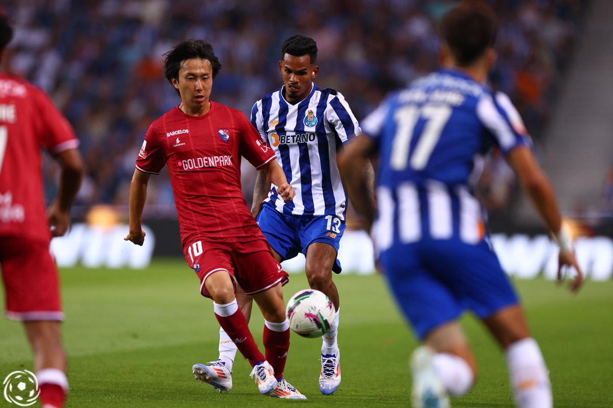 Kanya Fujimoto Wenderson Galeno FC Porto Gil Vicente
