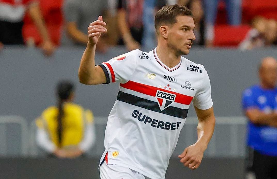 Cédric Soares São Paulo