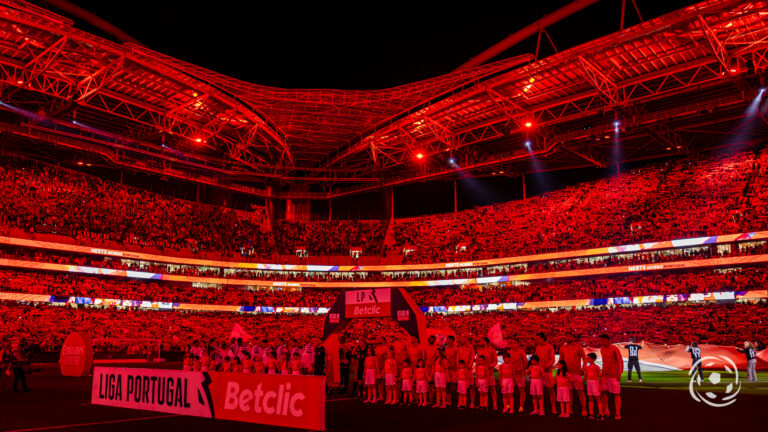 Estádio da Luz interditado por um jogo e Benfica vai recorrer da decisão