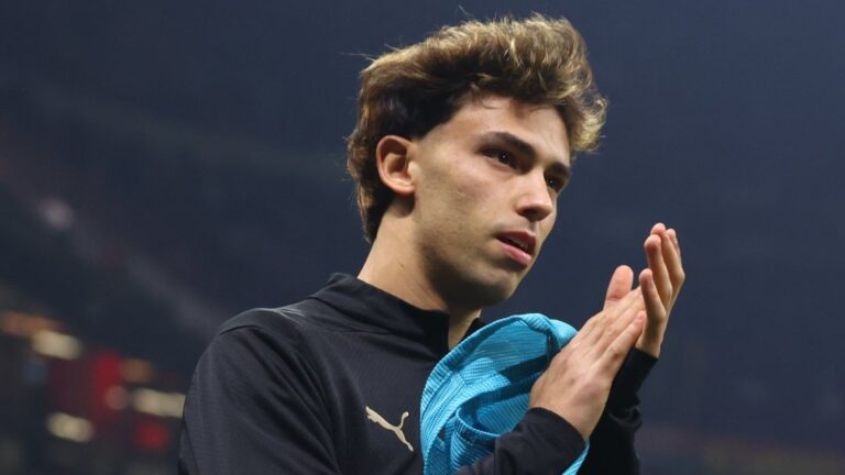 Bruno Lage convence João Félix a regressar ao Benfica