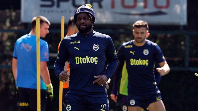 Allan Saint-Maximin e a passagem pelo Fenerbahçe: «Tentaram até dopar-me»