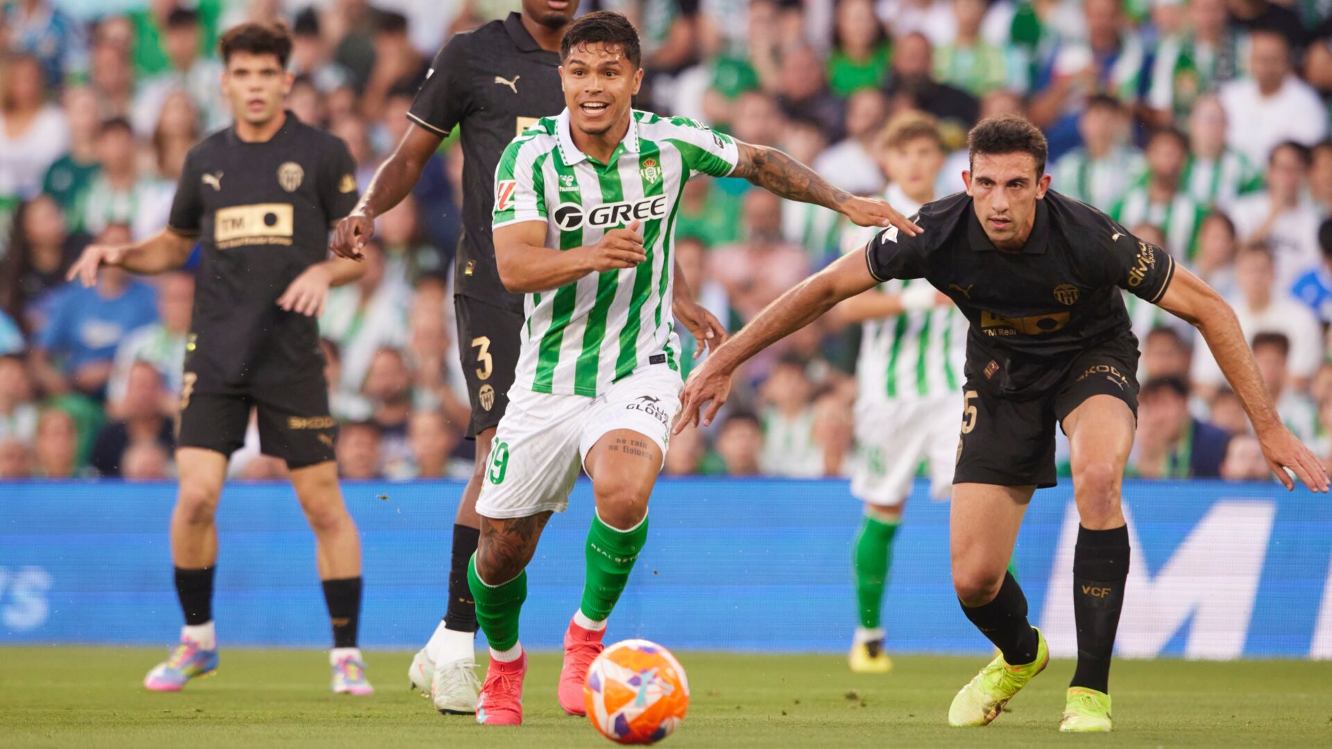 Cucho Hernández César Tarrega Real Bétis Valência