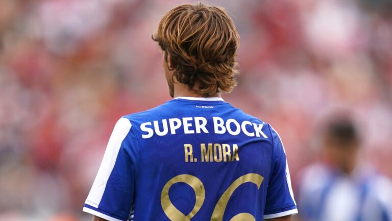 PSG não está a tentar roubar Rodrigo Mora ao FC Porto