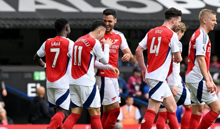 Arsenal prepara oferta ao Chelsea por avançado após chegar a acordo com jogador