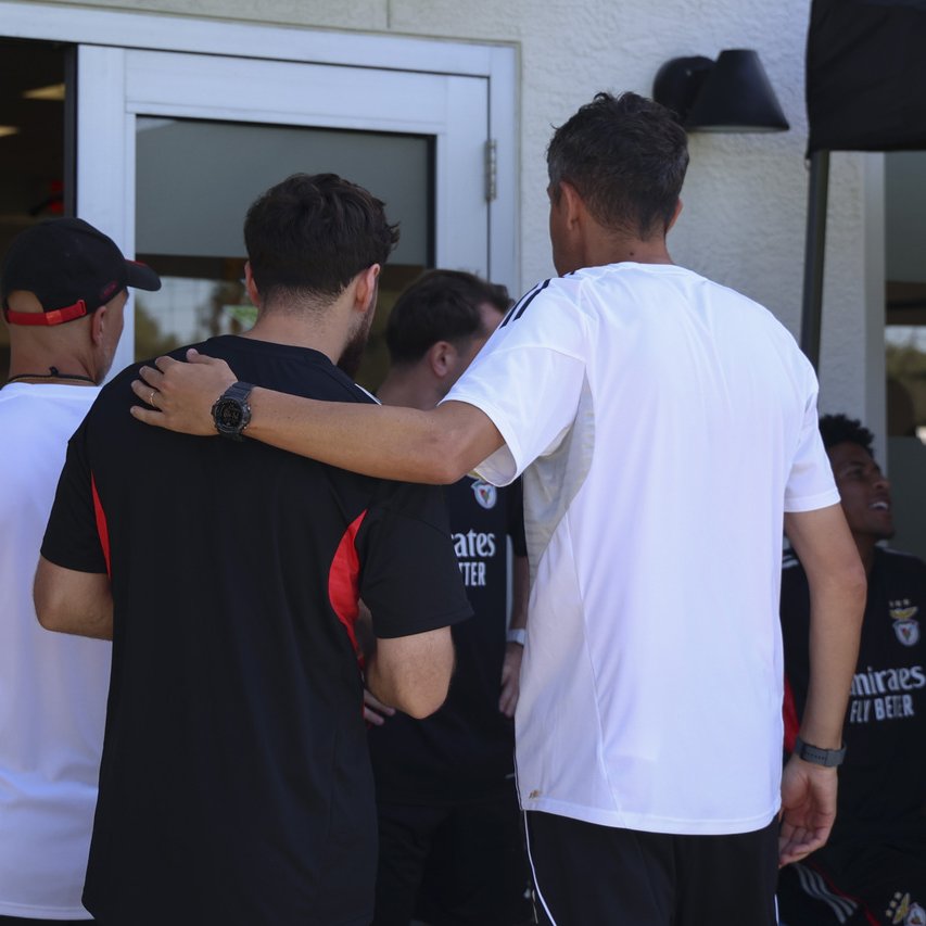 Jogadores Benfica Kokçu e Lage