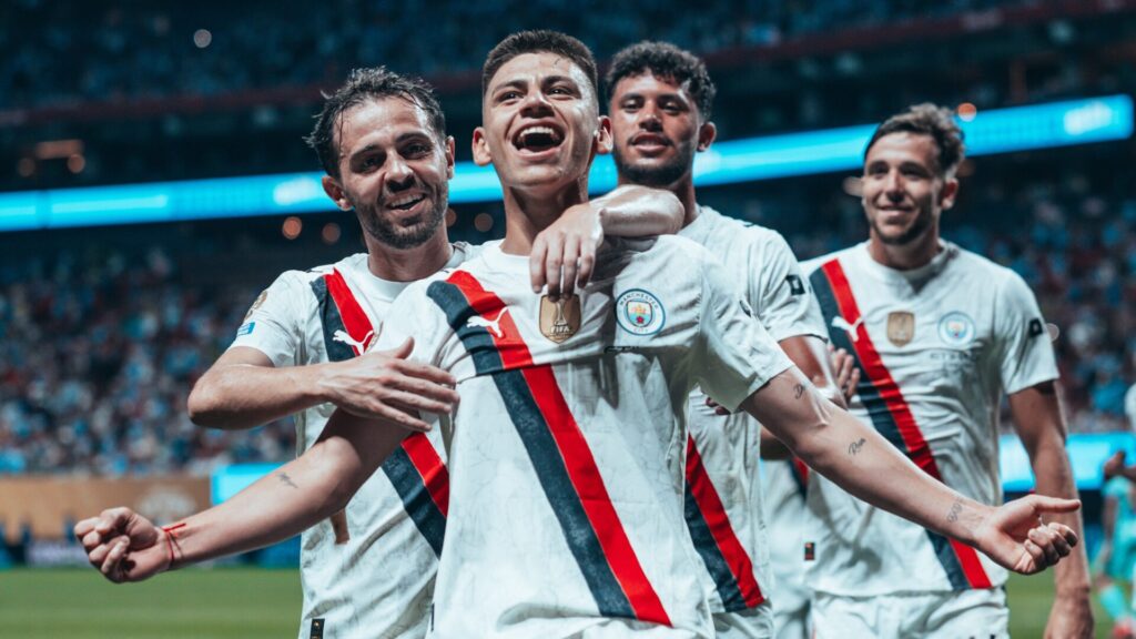 Claudio Echeverri Manchester City Jogadores Mundial de Clubes