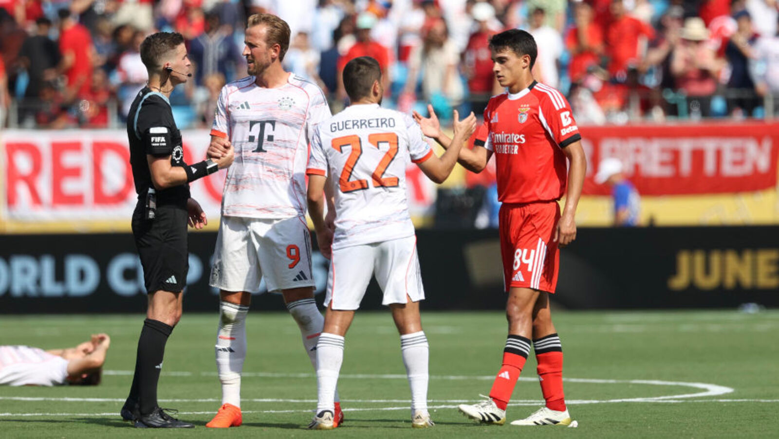 João Rego Raphael Guerreiro Benfica Bayern Munique
