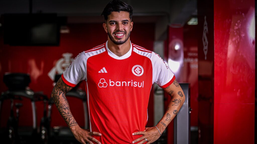 Kaique Rocha Internacional