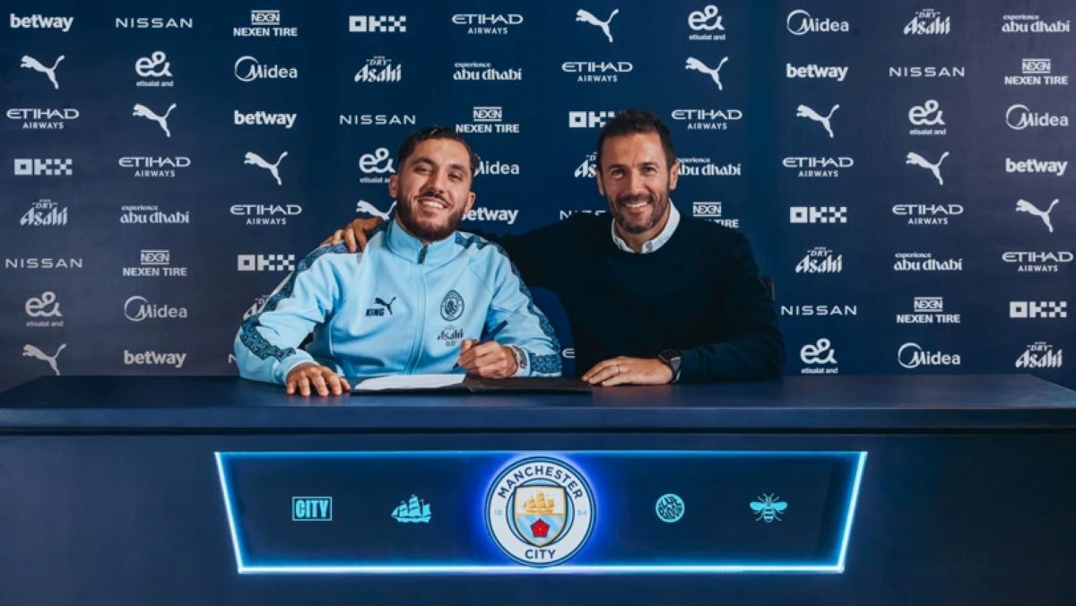 Rayan Cherki Manchester City