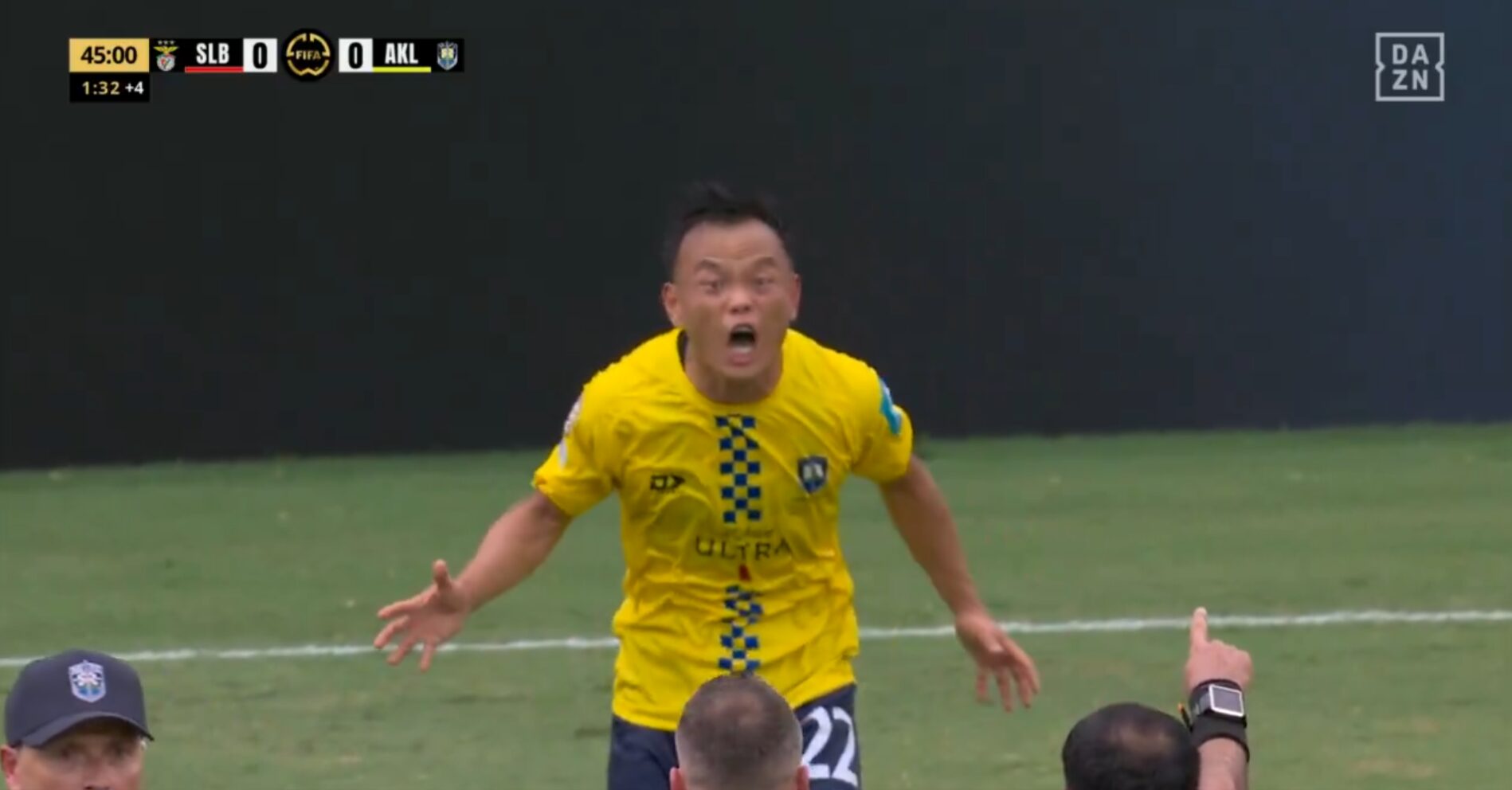 Zhou Tong Auckland City