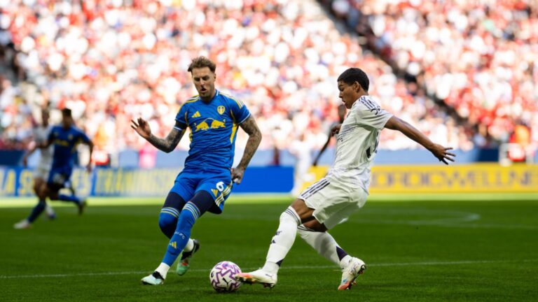 Manchester United de Ruben Amorim estreia-se na pré-época com 0-0 contra o Leeds United
