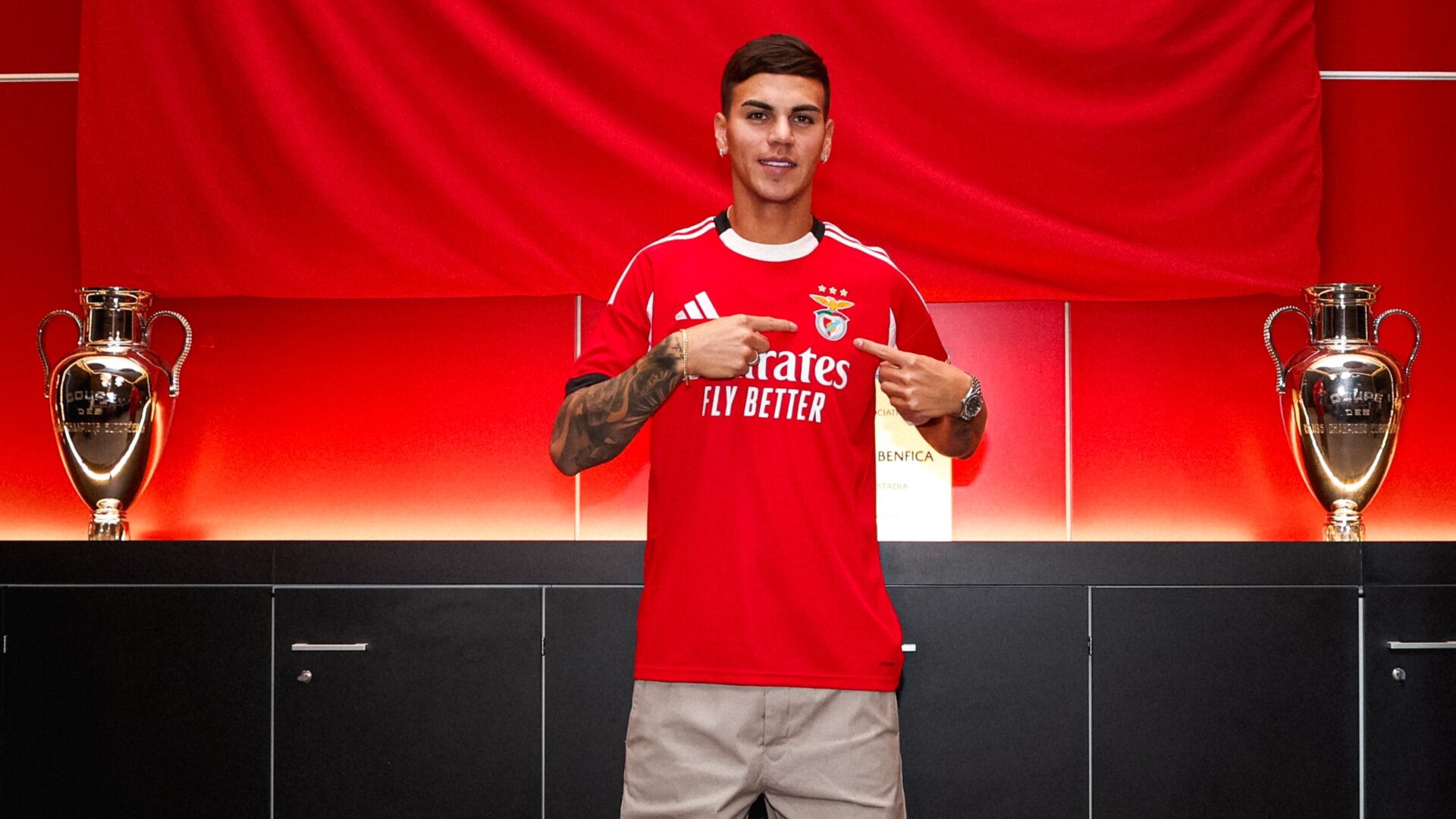 Enzo Barrenechea Benfica