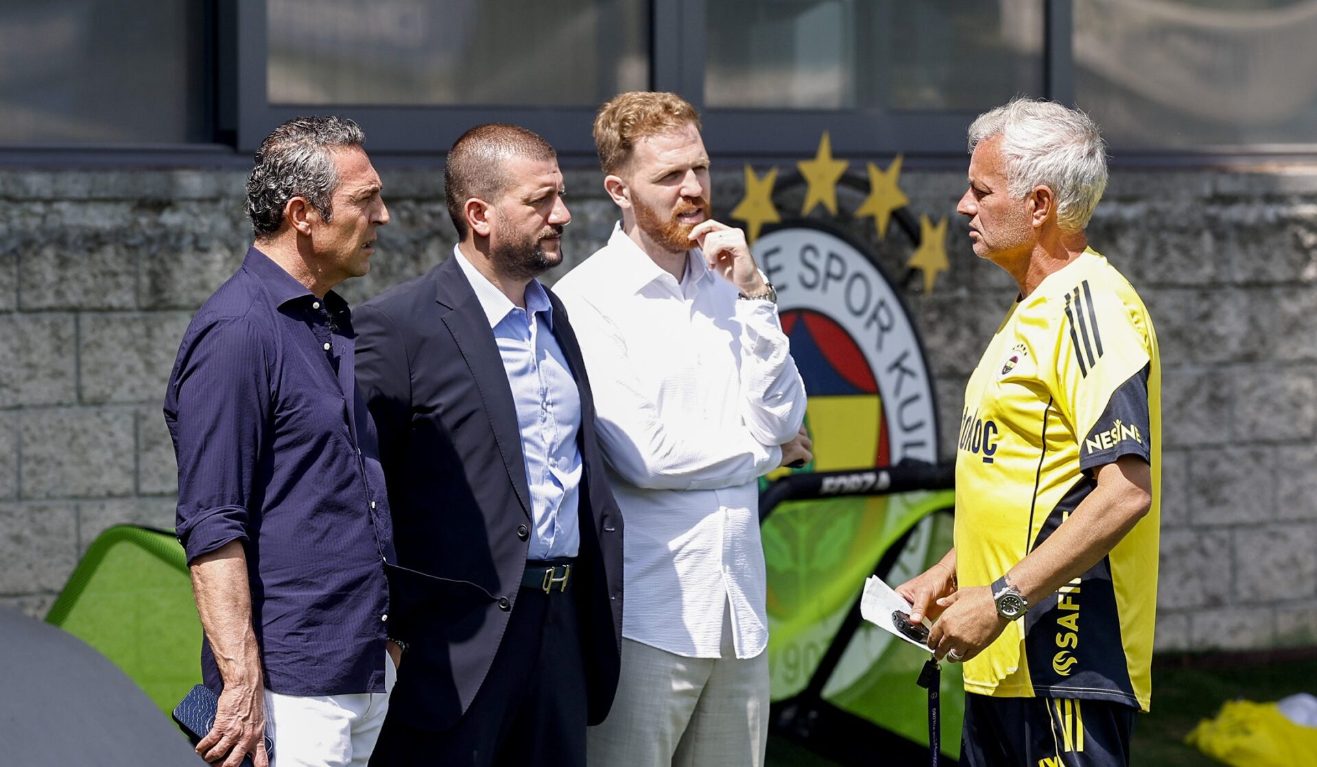 José Mourinho Ali Koç Devin Ozek Fenerbahçe