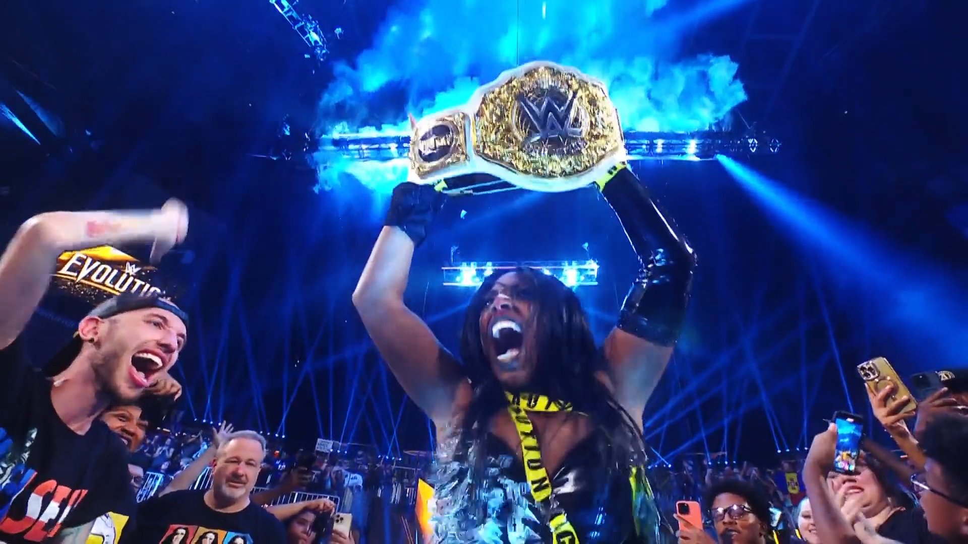 Naomi WWE Evolution