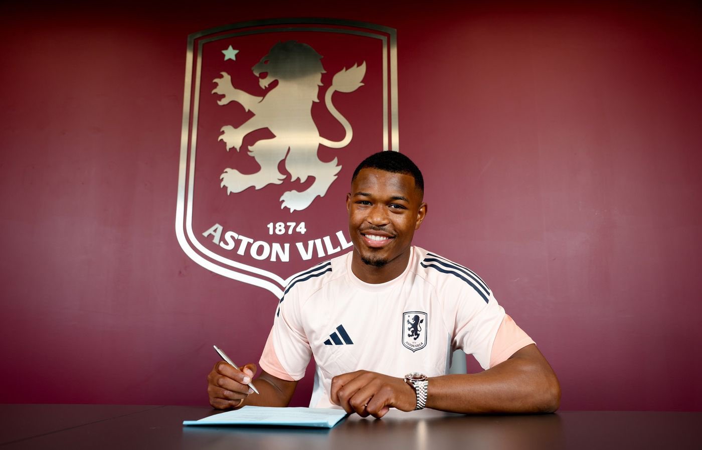 Zépiqueno Redmond Aston Villa