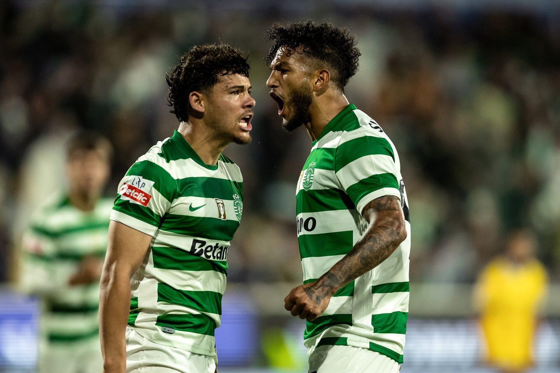 Sporting Maxi Araújo Luis Suárez